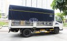 Xe tải 2500kg 2018 - Bán xe tải 2500kg thùng bạt 4.2m đời 2018, màu bạc, vay ngân hàng