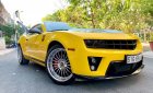 Chevrolet Camaro RS 2011 - Cần bán Chevrolet Camaro RS năm sản xuất 2011, màu vàng, xe nhập