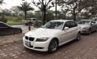 BMW 3 Series 320i 2010 - Bán xe BMW 3 Series 320i đời 2010, màu trắng, xe nhập