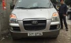 Hyundai Starex   2004 - Bán Hyundai Starex 2004, màu bạc xe gia đình