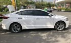 Hyundai Elantra  2.0AT 2016 - Cần bán xe Hyundai Elantra máy 2.0, số tự động, màu trắng