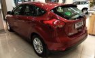 Ford Focus 2018 - Cần bán xe Ford Focus sản xuất năm 2018, màu đỏ, giá chỉ 656 triệu