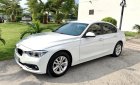 BMW 3 Series 320LCi 2015 - Bán BMW 320 LCi 2015, xe đi 28000km, zin 100%, xe xuất hóa đơn, cam kết chất lượng bao kiểm tra hãng