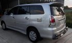 Toyota Innova G 2012 - Cần bán Toyota Innova G sản xuất 2012, màu bạc, xe gia đình, giá 495tr