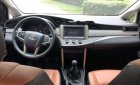 Toyota Innova  E 2018 - Bán xe Toyota Innova E đời 2018, màu xám số sàn, giá tốt