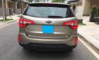 Kia Sorento 2017 - Gia đình cần bán kia Sorento 2017, số tự động, màu vàng cát