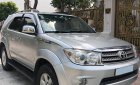 Toyota Fortuner 2011 - Cần tiền tiêu Tết bán Fortuner 2011, số tự động, máy xăng, màu bạc