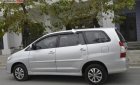 Toyota Innova 2.0E 2016 - Bán ô tô Toyota Innova 2.0E năm 2016, màu bạc, chính chủ 