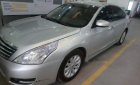 Nissan Teana 2010 - Cần bán gấp Nissan Teana đời 2010, màu bạc