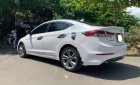 Hyundai Elantra 2.0AT 2018 - Cần bán lại xe Hyundai Elantra 2.0AT sản xuất 2018, màu trắng, 655 triệu