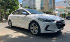 Hyundai Elantra 2.0AT 2018 - Cần bán lại xe Hyundai Elantra 2.0AT sản xuất 2018, màu trắng, 655 triệu