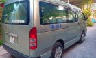 Toyota Hiace 2010 - Bán ô tô Toyota Hiace sản xuất 2010, màu bạc xe gia đình, giá chỉ 380 triệu