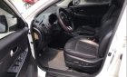 Kia Sportage 2011 - Cần bán xe Kia Sportage sản xuất năm 2011, màu trắng, nhập khẩu nguyên chiếc, giá chỉ 585 triệu