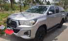 Toyota Hilux 2017 - Bán Toyota Hilux sản xuất 2017, màu bạc, nhập khẩu nguyên chiếc, giá cạnh tranh