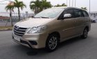 Toyota Innova 2.0E 2016 - Cần bán xe Toyota Innova 2.0E năm 2016, màu vàng chính chủ