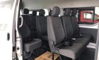 Toyota Hiace 2018 - Bán Toyota Hiace năm sản xuất 2018, màu bạc, xe nhập, giá 950tr