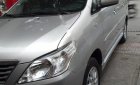Toyota Innova 2.0E 2012 - Cần bán gấp Toyota Innova 2.0E đời 2012, màu bạc 