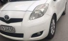 Toyota Yaris Verso 2009 - Cần bán Toyota Yaris Verso đời 2009, màu trắng số tự động, 355 triệu