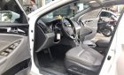 Hyundai Sonata   2011 - Bán Hyundai Sonata đời 2011, máy 2.0L DOHC 16, màu trắng, đã đi hơn 75,000km