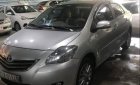 Toyota Vios  E 2013 - Bán Toyota Vios E năm 2013, màu bạc xe gia đình, giá 345 triệu