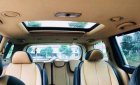 Kia Sedona 2016 - Cần bán lại xe Kia Sedona đời 2017, màu trắng