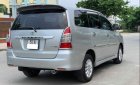 Toyota Innova V 2012 - Bán ô tô Toyota Innova V sản xuất năm 2012, màu bạc số tự động