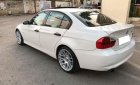 BMW 3 Series 320i 2007 - Cần bán xe BMW 320i 2007 màu trắng, nội thất kem