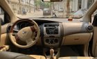 Nissan Grand livina 2011 - Cần bán gấp Nissan Grand livina sản xuất năm 2011, màu xám  