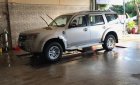 Ford Everest 2.5L 4x2 MT 2010 - Bán ô tô Ford Everest 2.5L 4x2 MT sản xuất năm 2010, màu vàng, giá chỉ 470 triệu