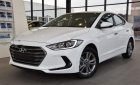 Hyundai Elantra    2019 - Cần bán xe Hyundai Elantra đời 2019, màu trắng, xe nhập, giá tốt