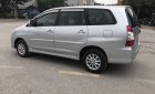 Toyota Innova 2.0 E 2013 - Bán Toyota Innova 2.0 E đời 2013, màu bạc, xe đẹp xuất sắc