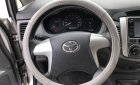 Toyota Innova 2.0 E 2013 - Bán Toyota Innova 2.0 E đời 2013, màu bạc, xe đẹp xuất sắc