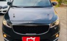 Kia Sedona 2016 - Cần bán lại xe Kia Sedona đời 2017, màu xanh đen như mới, 990tr