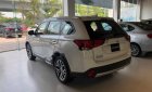 Mitsubishi Outlander 2.0 CVT 2019 - Cần bán xe Mitsubishi Outlander 2.0 CVT đời 2019, màu trắng, 808 triệu