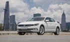 Volkswagen Passat 2018 - Xe "nhập Đức" Volkswagen Passat, miễn thuế trước bạ kèm quà tặng đi kèm
