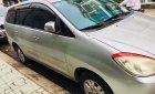 Toyota Innova V 2009 - Bán xe Toyota Innova V sản xuất 2009, màu bạc, sơn zin, nội thất còn đẹp