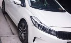 Kia Cerato  AT 2016 - Bán ô tô Kia Cerato AT sản xuất năm 2016, màu trắng xe gia đình
