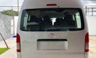 Toyota Hiace 2018 - Cần bán xe Toyota Hiace sản xuất 2018, màu bạc, nhập khẩu