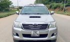 Toyota Hilux 2015 - Cần bán gấp Toyota Hilux năm sản xuất 2015, màu bạc, 500 triệu