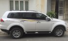 Mitsubishi Pajero Sport 2016 - Gia đình cần bán xe Mitsubishi Pajero Sport 2016, số sàn, máy dầu