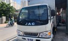 2019 - Bán xe tải JAC 2 tấn 4 thùng kín, có tải trọng 2390kg, lòng thùng hàng dài lến đến 4m3
