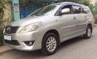 Toyota Innova 2.0E 2012 - Bán xe Innova đời 2012, ĐK 2013, số sàn màu bạc, BSTP