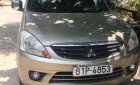 Mitsubishi Zinger   2010 - Cần bán gấp Mitsubishi Zinger năm sản xuất 2010, xe gia đình