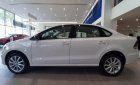Volkswagen Polo 1.6 AT 2018 - Bán Volkswagen PoLo trắng - Hỗ trợ phí trước bạ trong tháng 5