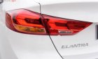 Hyundai Elantra 1.6 sport 2019 - Bán xe Hyundai Elantra 1.6 sport năm 2019, màu trắng, giá 768tr