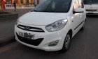 Hyundai Grand i10 2013 - Gia đình bán xe Hyundai Grand i10 đời 2013, màu trắng, nhập khẩu