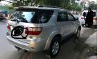 Toyota Fortuner 2010 - Cần bán lại xe Toyota Fortuner năm sản xuất 2010, màu bạc