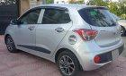 Hyundai Grand i10 1.2MT 2018 - Bán Huyndai Grand I10 số sàn 1.2 màu bạc 2018, xe gia đình