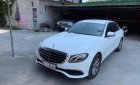 Mercedes-Benz E class E200 2017 - Chính chủ bán ô tô Mercedes E200 đời 2017, màu trắng