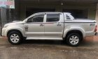 Toyota Hilux 2011 - Bán Toyota Hilux đời 2012, màu bạc, xe nhập số sàn